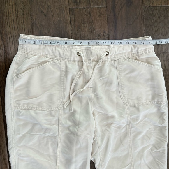 Northern Reflections Cropped Pants - Picture 7 of 10